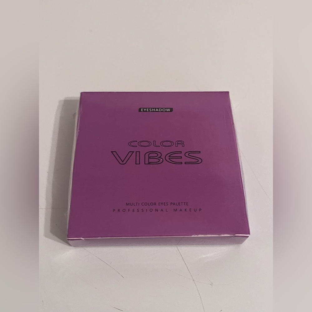 💜 Color Vibes Multi Color Eyes Palette - Professional Makeup